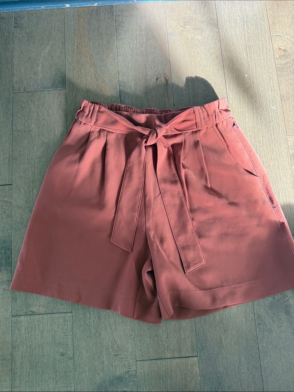 lululemon athletica Women’s Paperbag Waist Tie Shorts - Rusty Rose